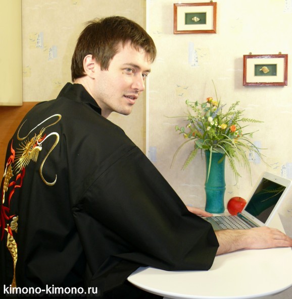 японское мужское кимоно с вышивкой Огненный Дракон