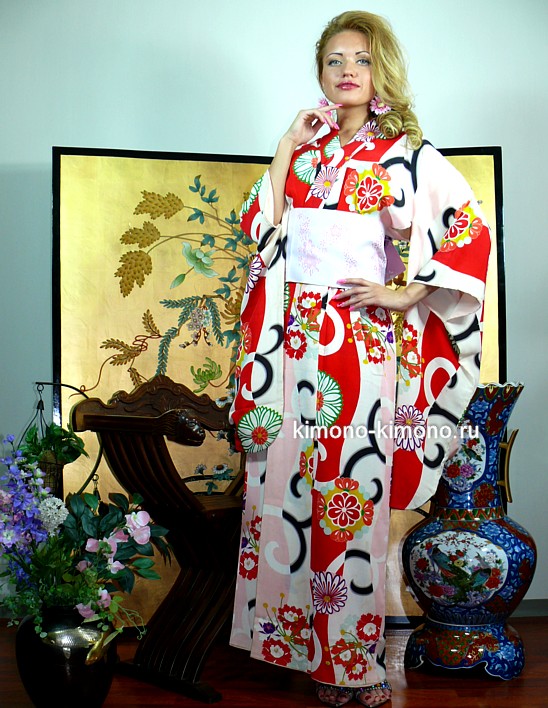 японское традиционное кимоно