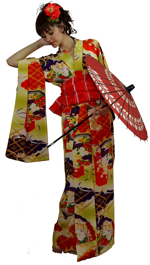 японское шелковое кимоно