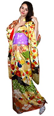 японское старинное кимоно с росписью и вышивкой